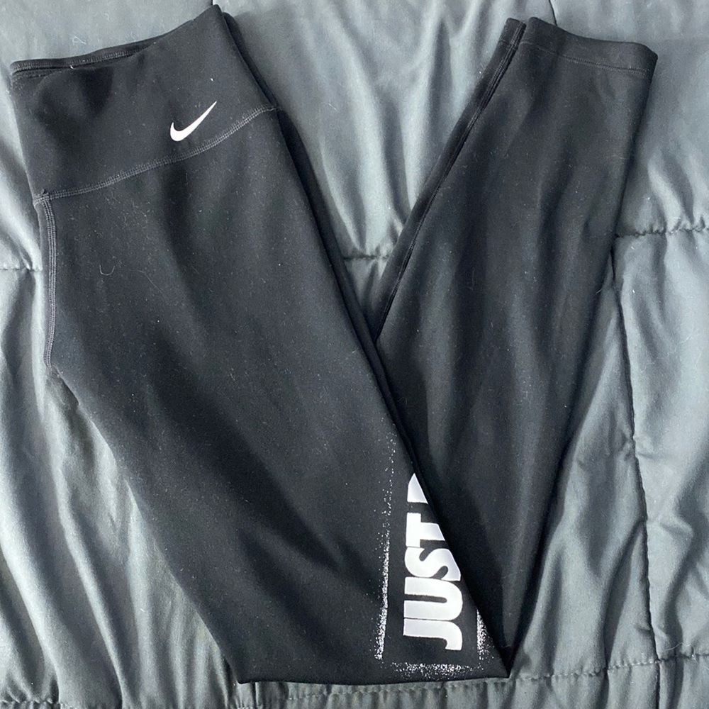 NIKE power victory leggings//dry fit// medium//black
